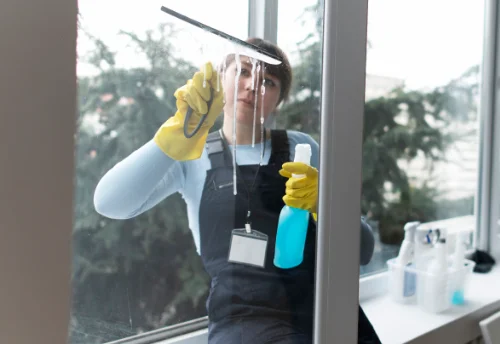 Nettoyage de vitres intérieures et extérieures à Denney